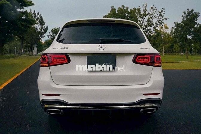 Mercedes Benz GLC 2022 300 4Matic - 34000 km