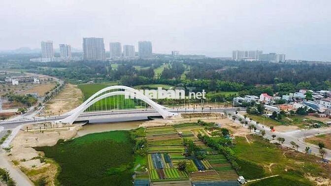 Lô đất diện tích lớn, có nhà cấp 4, tiềm năng tại đà nẵng.