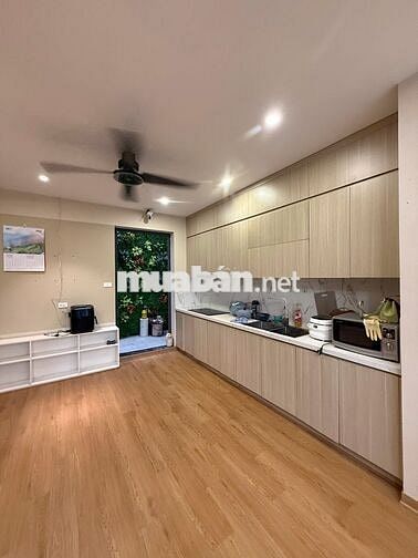 Tôi Cần bán nhà phố  LÊ DUẨN _Đống Đa 5 tầng xây mới