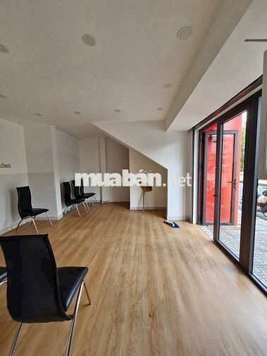 CHo thuê nhà mặt tiền đường Bình giã 10x7m 2L thông suốt