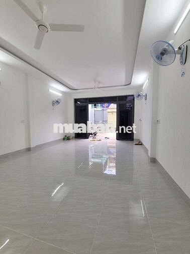 NHÀ MỚI 100% KHU VỰC AN NINH GẦN CHỢ TRƯỜNG HỌC GIÁP TÂN BÌNH