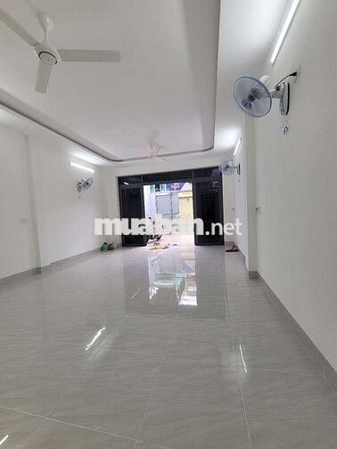 NHÀ MỚI 100% KHU VỰC AN NINH GẦN CHỢ TRƯỜNG HỌC GIÁP TÂN BÌNH