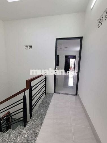 NHÀ MỚI 100% KHU VỰC AN NINH GẦN CHỢ TRƯỜNG HỌC GIÁP TÂN BÌNH