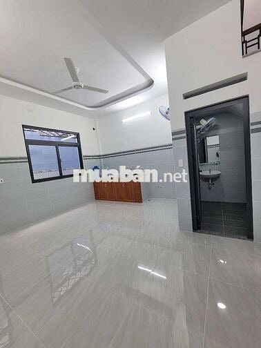 NHÀ MỚI 100% KHU VỰC AN NINH GẦN CHỢ TRƯỜNG HỌC GIÁP TÂN BÌNH