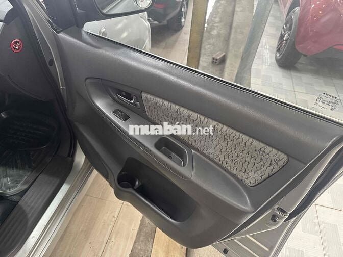 Toyota Innova 2013 2.0E - 172340 km
