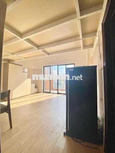 🔥 Duplex Ban Công Lớn - Thang Máy Hầm Xe - Gần ĐH Mỹ Thuật - Chợ HHT