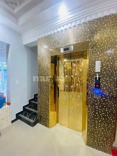 Khách sạn 36 đường 2C Phạm Hữu Lầu, 7x19m, 4L, 24P, TN240tr