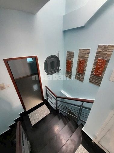 Cho thuê nhà hẻm xe hơi đường Nguyễn Sơn : 4 x 20 m đúc 3 Tấm đẹp 