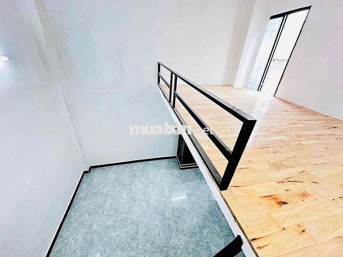 còn *** 1 phòng ngay học viện cán bộ