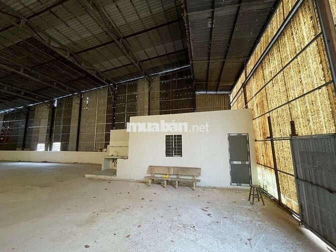Cho thuê kho (17x30) đường mai bá Hương
