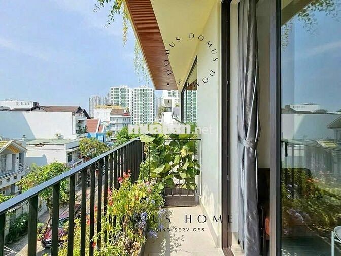 DUPLEX MỚI XÂY NEW - FULL NỘI THẤT - BAN CÔNG NGAY CÔNG VIÊN LÀNG HOA