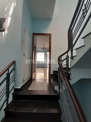 Cho thuê nhà hẻm xe hơi đường Nguyễn Sơn : 4 x 20 m đúc 3 Tấm đẹp 
