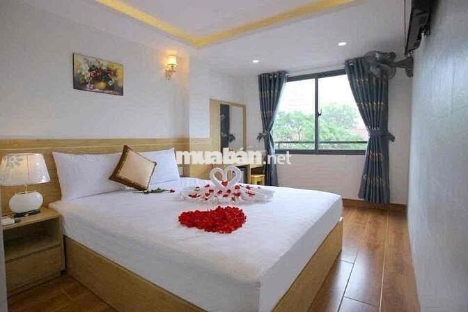 Khách Sạn 8 tầng đường Đinh Tiên Hoàng, TTTP Nha Trang