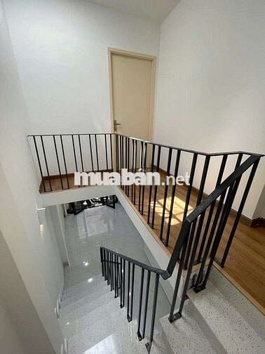 NHÀ ĐẸP QUẬN 8  HẺM XE HƠI  ÂU DƯƠNG LÂN, QUẬN 8 – CHỈ XÁCH VALI VÀO Ở