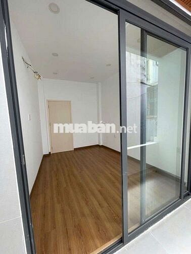 NHÀ ĐẸP QUẬN 8  HẺM XE HƠI  ÂU DƯƠNG LÂN, QUẬN 8 – CHỈ XÁCH VALI VÀO Ở
