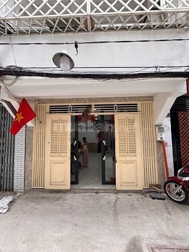 Cho thuê nhà hẻm 6m(XH) Nguyễn Đình Chiểu, P.4, Q.3 giá 15tr