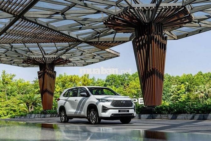 Toyota Innova Cross 2025