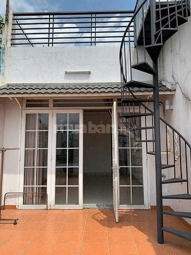 Cho thuê nhà hẻm 6m(XH) Nguyễn Đình Chiểu, P.4, Q.3 giá 15tr