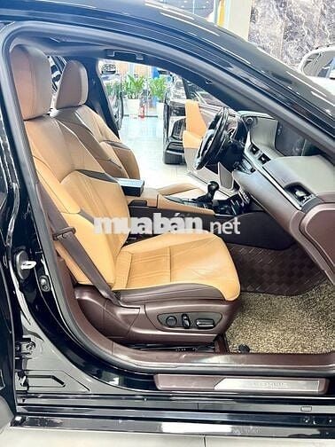 Bán Lexus ES250 sản xuất 2020, xe cực đẹp,giá tốt.