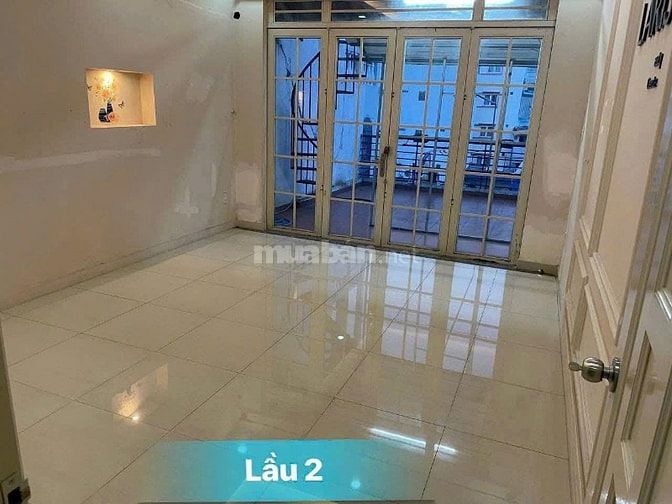 Cho thuê nhà hẻm 6m(XH) Nguyễn Đình Chiểu, P.4, Q.3 giá 15tr