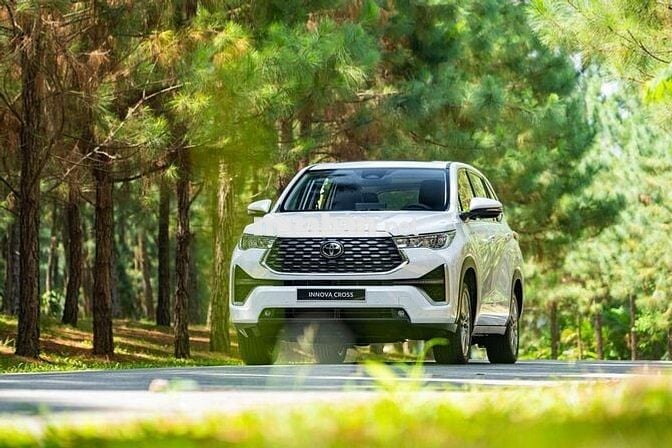 Toyota Innova Cross 2025