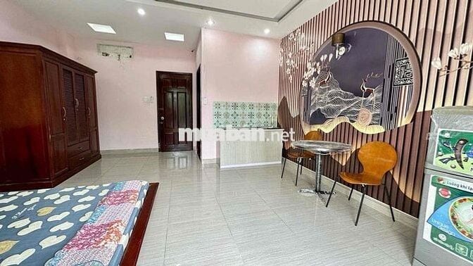 CĂN HỘ BAN CÔNG SIÊU RỘNG FULL NỘI THẤT CUỐI DƯƠNG BÁ TRẠC Q8