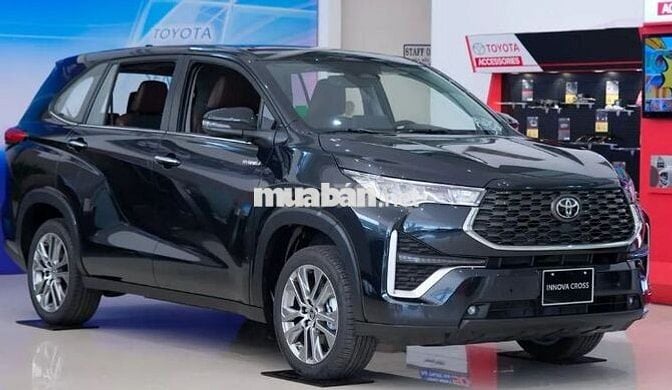 Toyota Innova Cross 2025