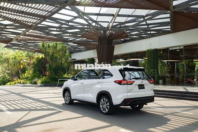 Toyota Innova Cross 2025