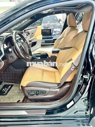 Bán Lexus ES250 sản xuất 2020, xe cực đẹp,giá tốt.