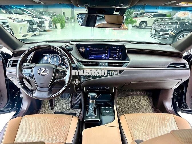 Bán Lexus ES250 sản xuất 2020, xe cực đẹp,giá tốt.