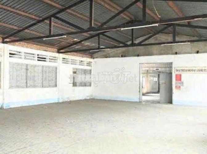 Cho thuê kho xưởng Quận 4 PCCC nước tự động DT 250m2 xe cont 24/7