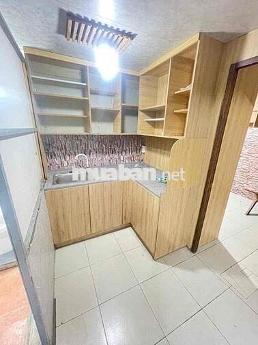 NHÀ KHU TÊN LỬA, NGANG 6, XE HƠI ĐẬU