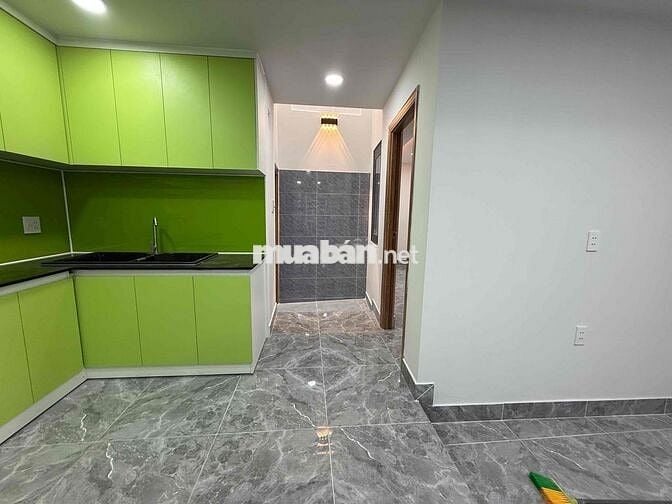nhà riêng lẻ gần chợ Thị Nghè trệt lầu kiên cố , 2 mặt thoáng mát