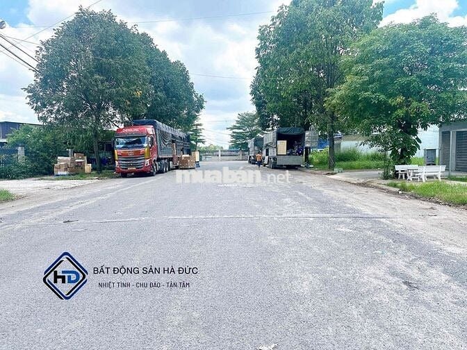 Nhà 2 lầu 5x20 mặt tiền đường 30m vỉa hè rộng