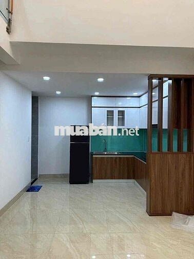 Nhà 1 trệt 2 lầu mặt tiền nhựa dx 59 gần chợ,(đã hoàn công)