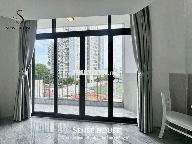 Thuê Duplex Ban Công Thang Máy Luỹ Bán Bích Gần Aeon Mall Tân Phú