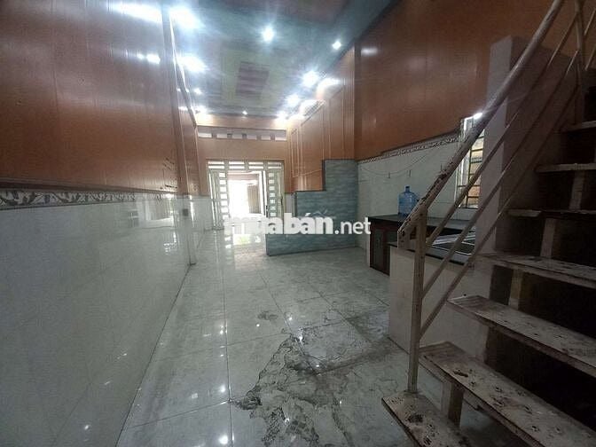 cho thuê măt bằng hồ văn cống.gần chợ.có gát
