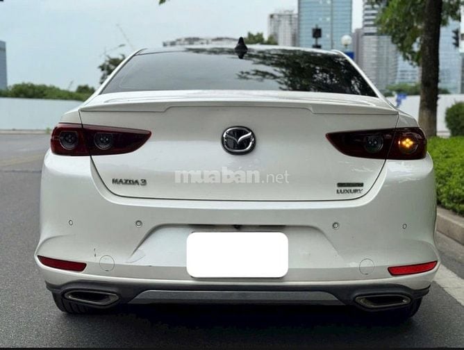 Cần bán Mazda3 1.5AT Luxury sx 2023 màu trắng biển Hà Nội cực đẹp