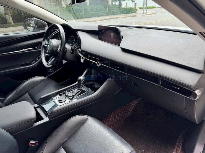 Cần bán Mazda3 1.5AT Luxury sx 2023 màu trắng biển Hà Nội cực đẹp