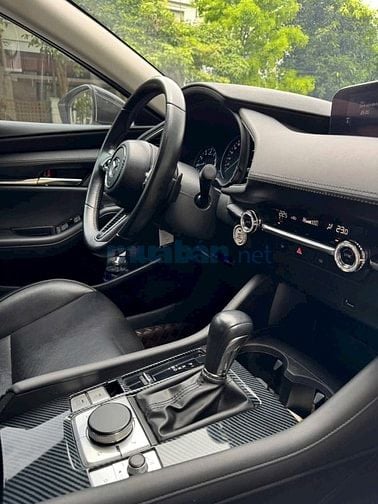 Cần bán Mazda3 1.5AT Luxury sx 2023 màu trắng biển Hà Nội cực đẹp