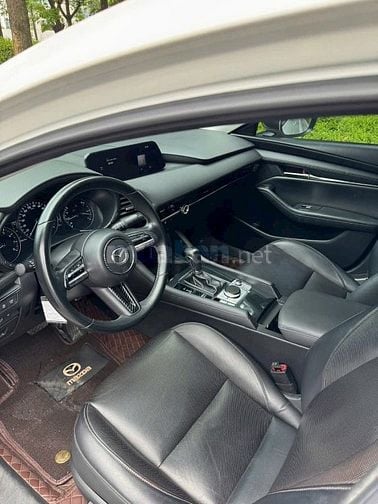 Cần bán Mazda3 1.5AT Luxury sx 2023 màu trắng biển Hà Nội cực đẹp
