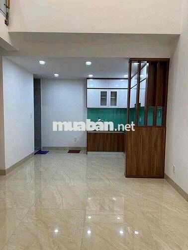Nhà 1 trệt 2 lầu mặt tiền nhựa dx 59 gần chợ,(đã hoàn công)