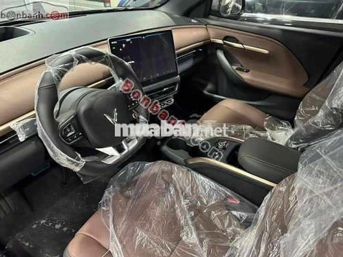 VinFast VF6 Plus 2025