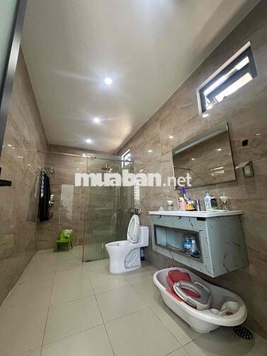 Nhà mái thái biệt thự nhỏ,mặt tiền nhựa 7m gần đường HVL