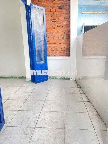 nhà cấp 4 sổ hồng. 1 phòng ngủ.