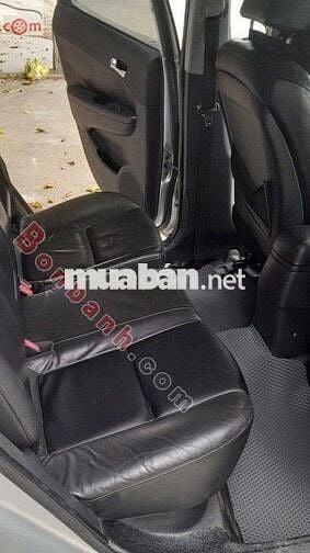 Hyundai i30 1.6 AT- Hatchback 5 cửa nhập khẩu