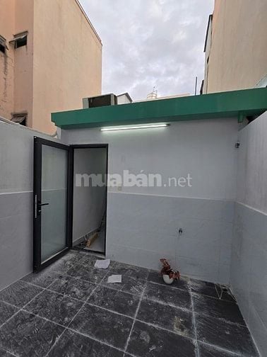 Kẹt tiền Bán gấp nhà Hẻm 3m.Cách HXH 10m đường Nguyễn Trãi, P. 2, Q.5