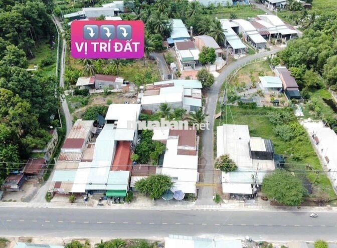 GẤP - Em cần bán 295m2 tại Quốc Lộ vào 50m giá chỉ 780Tr không lộ giới