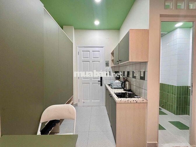 CHDV mới  Ngay UEH ngã 6 Nguyễn Tri Phương ban công full nội thất