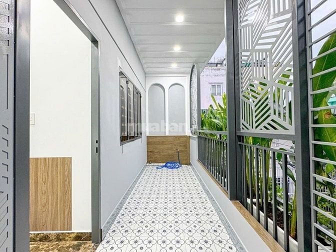 Quận 7 nhà mới đẹp, ô tô tới nhà, 120m2 sử dụng, gần trung tâm